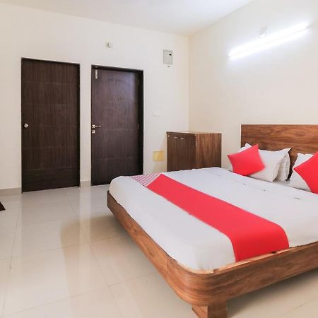 Oyo 63903 Hotel Shree Ram Villa Dwārka Extérieur photo
