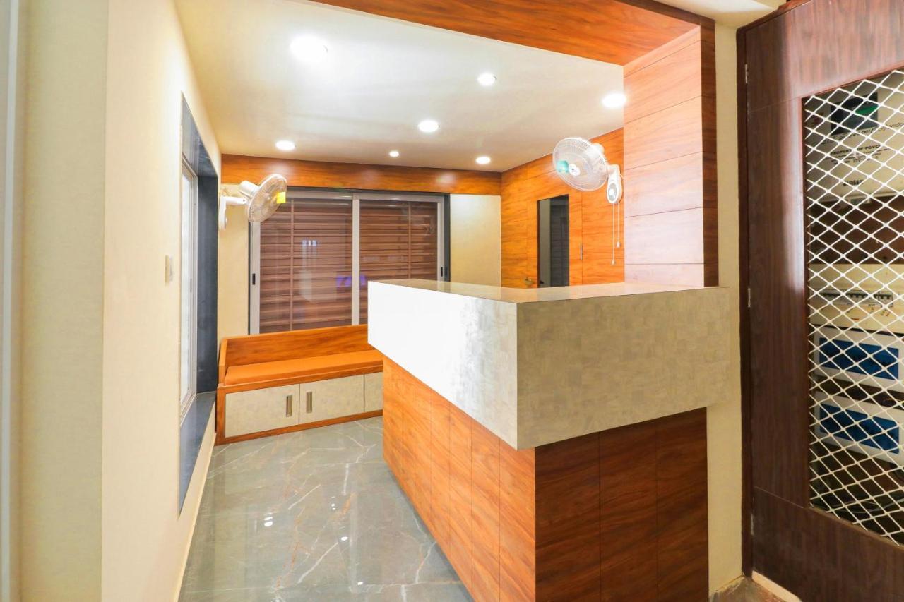 Oyo 63903 Hotel Shree Ram Villa Dwārka Extérieur photo