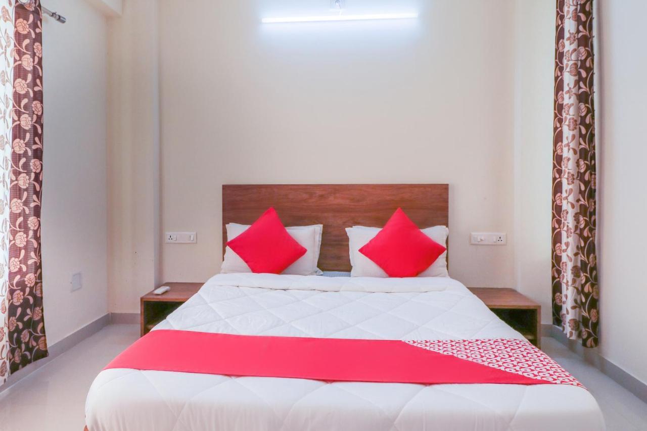 Oyo 63903 Hotel Shree Ram Villa Dwārka Extérieur photo